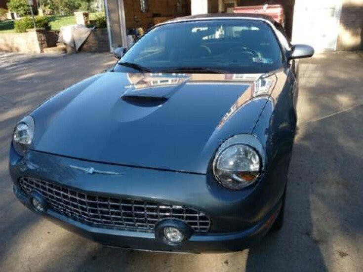 Photo for 2005 Ford Thunderbird